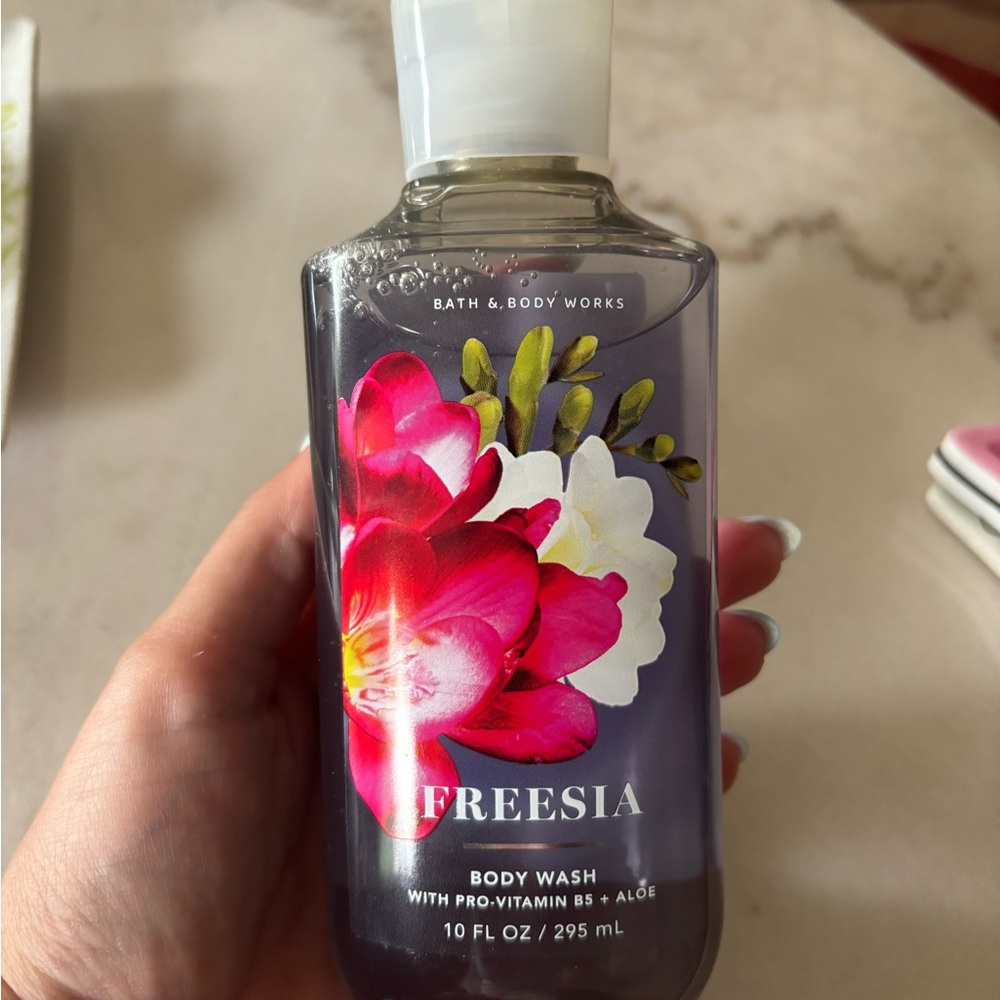Bath & Body Works Freesia Body Wash